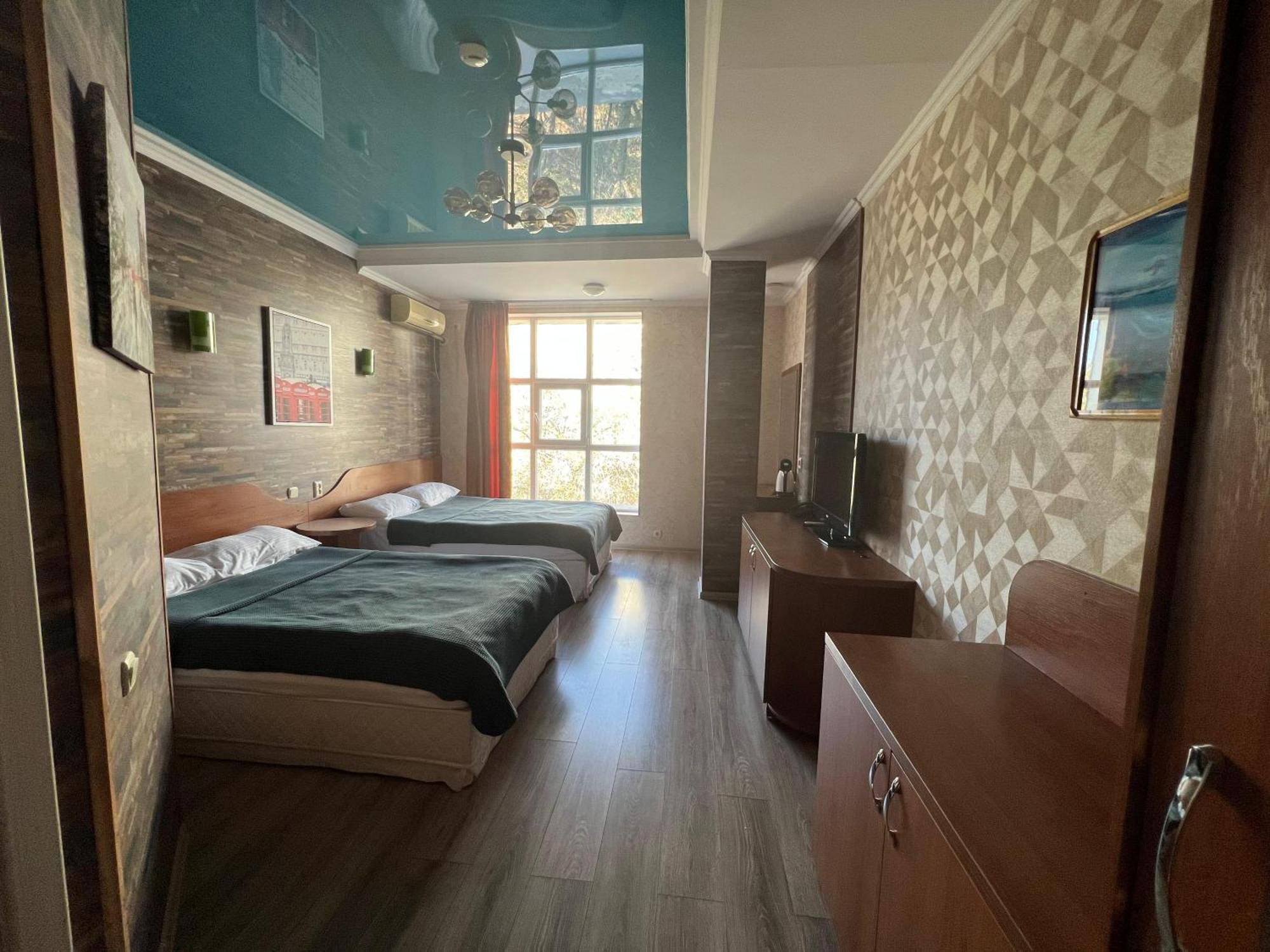 Three Dolphins Hotel อัคเทา ภายนอก รูปภาพ