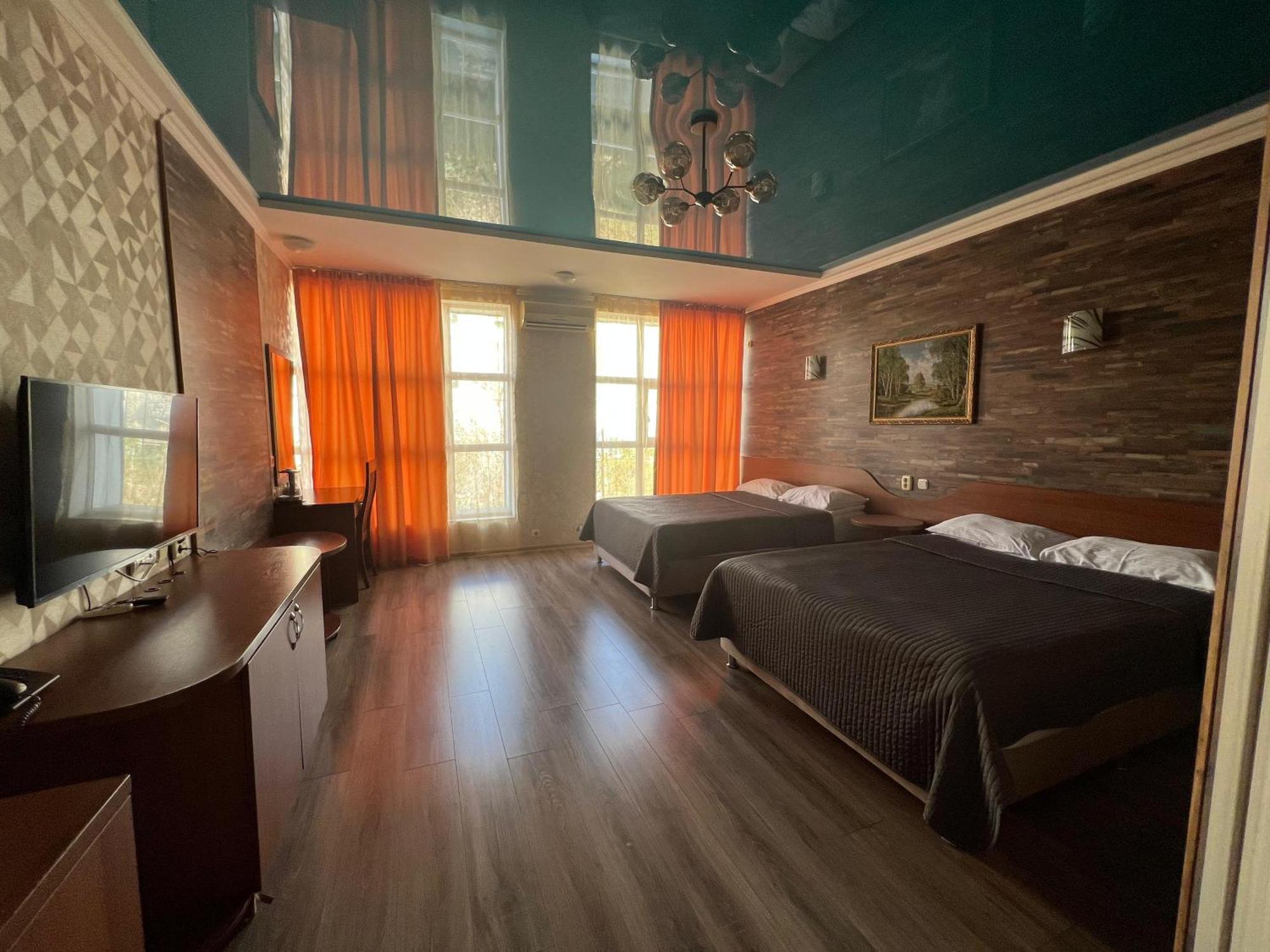 Three Dolphins Hotel อัคเทา ภายนอก รูปภาพ